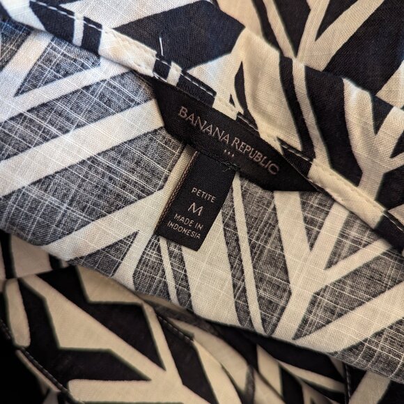 BR blouson Sleeve Abstract Print Wrap Dress - Picture 6 of 6